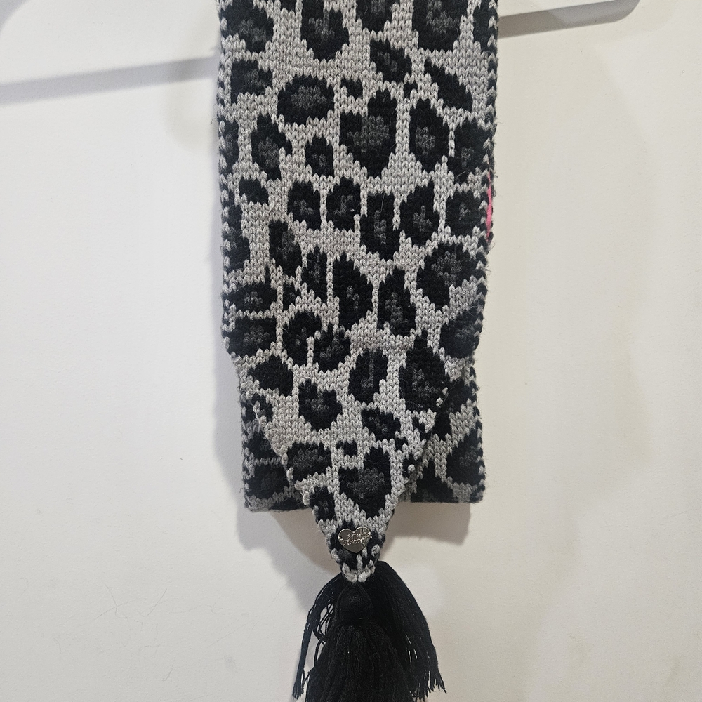 Betsey Johnson Black and Gray Knit Scarf